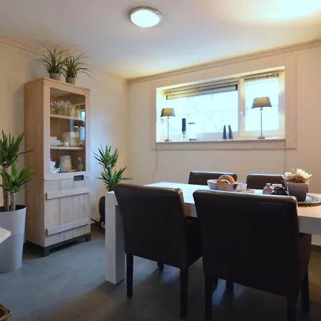 בית נופש Luxury Bungalow In With Terrace
