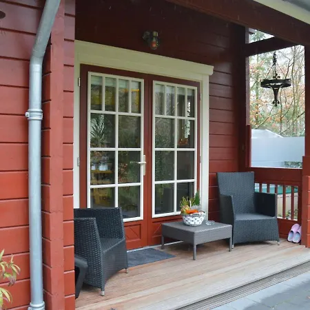 Luxury Bungalow In With Terrace בנאקום