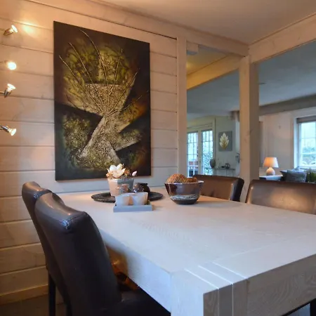 Luxury Bungalow In With Terrace בית נופש *